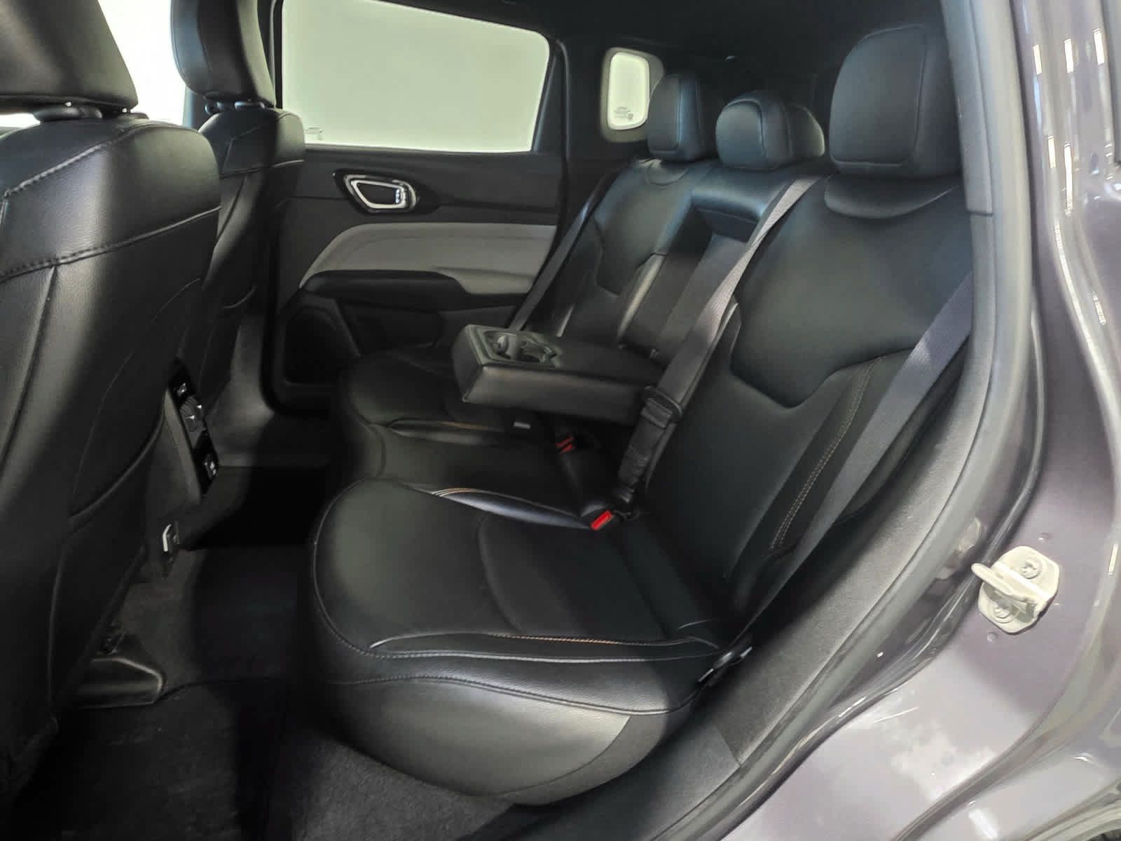 Used 2024 Jeep Compass Limited AWD/4WD image 15