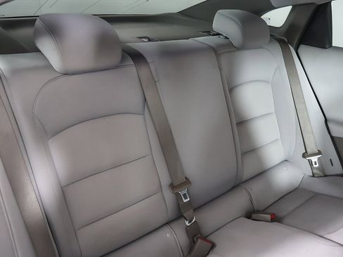 Used 2020 Chevrolet Malibu LS image 30