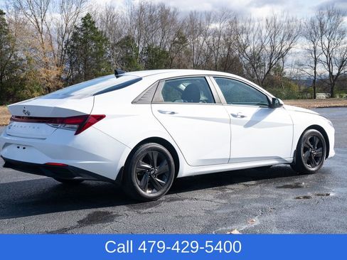 Used 2022 Hyundai Elantra SEL image 6