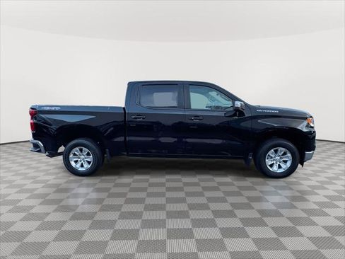 Used 2022 Chevrolet Silverado 1500 LT w/ Convenience Package II image 8