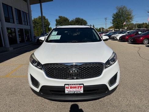 Used 2018 Kia Sorento AWD image 2