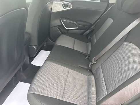 Used 2025 Kia Soul LX w/ LX Technology Package image 26