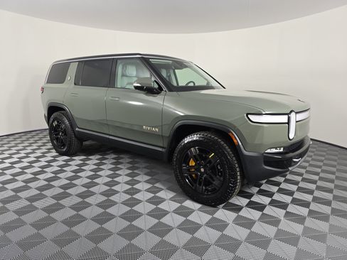 Used 2023 Rivian R1S Launch Edition AWD/4WD image 7