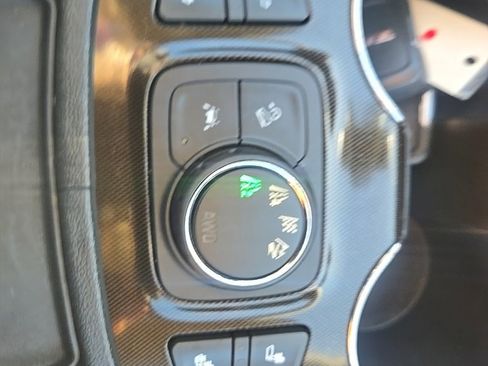 Used 2020 GMC Acadia AT4 w/ GMC Pro Grade Package image 19