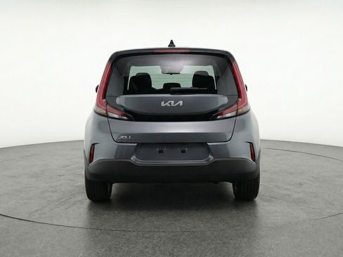 Used 2025 Kia Soul LX w/ LX Technology Package image 7