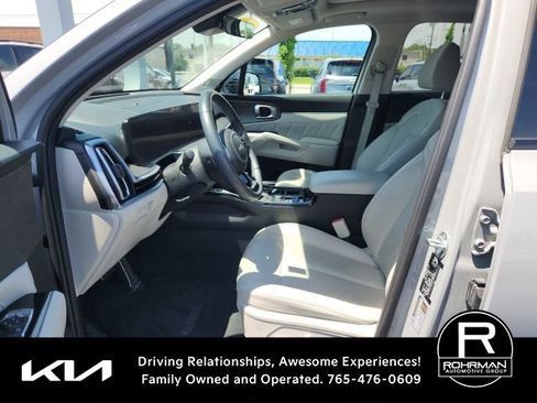 Used 2025 Kia Sorento SX AWD/4WD image 8