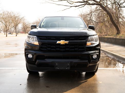Used 2021 Chevrolet Colorado LT w/ LT Convenience Package image 3