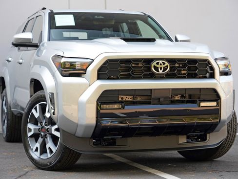 Used 2026 Toyota 4Runner TRD Sport Premium AWD/4WD image 4