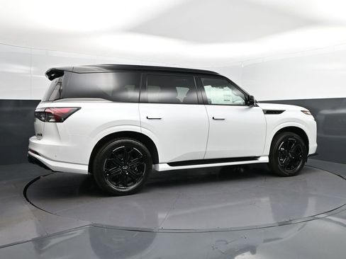 New 2026 INFINITI QX80 4WD image 8