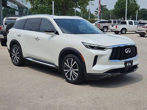 Used 2023 INFINITI QX60 Sensory w/ Vision Package AWD/4WD image 3