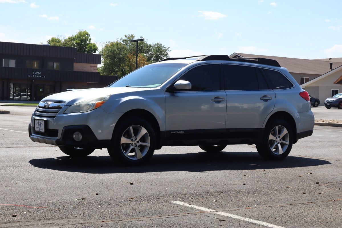 Used 2014 Subaru Outback 2.5i Limited w/ Moonroof Package AWD/4WD image 11