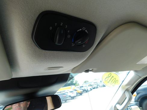 Used 2018 Ford Transit 350 XL RWD image 18