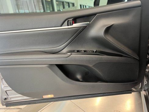 Used 2018 Toyota Camry XSE w/ Driver Assist Package FWD image 12
