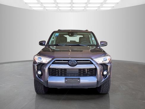 Used 2021 Toyota 4Runner SR5 Premium w/ Moonroof Package RWD image 2