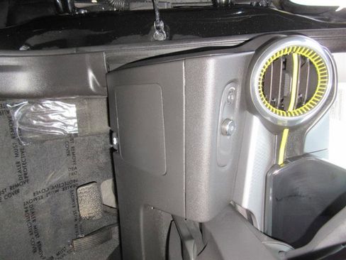 Used 2024 Chevrolet Trax LT image 12