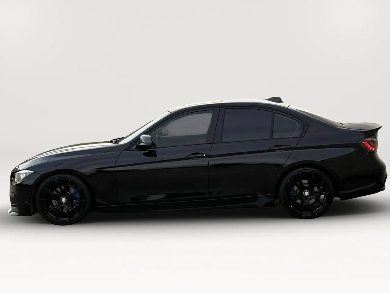 Used 2015 BMW 320i xDrive Sedan AWD/4WD image 5