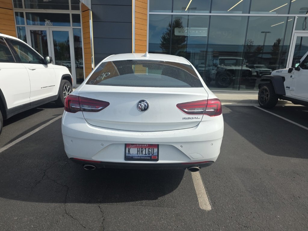 Used 2019 Buick Regal Preferred w/ Driver Confidence Package I FWD image 5