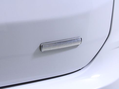 Used 2019 Ford Edge SE image 10