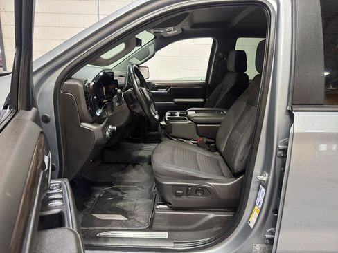 Used 2024 Chevrolet Silverado 1500 RST image 15