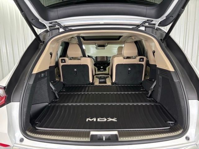 Certified 2026 Acura MDX w/ Advance Package AWD/4WD image 17