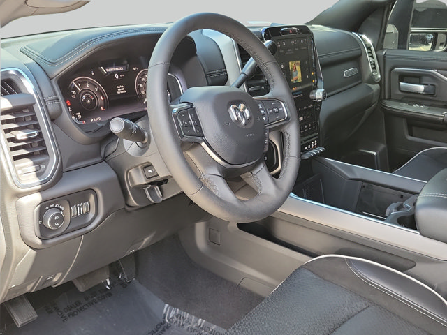 Used 2025 RAM 2500 Laramie AWD/4WD image 23