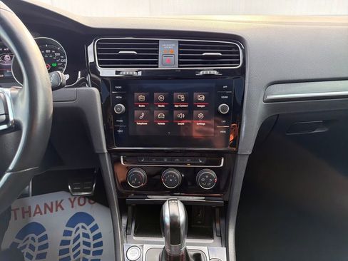 Used 2019 Volkswagen Golf 4-Door image 34