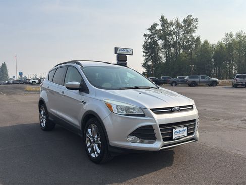 Used 2015 Ford Escape SE w/ Equipment Group 201A AWD/4WD image 6