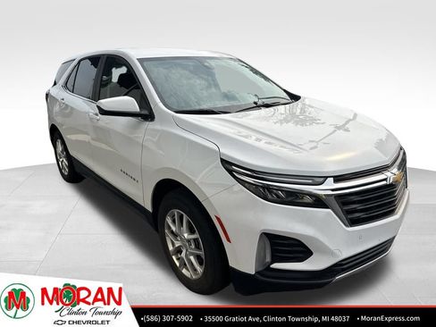 Used 2024 Chevrolet Equinox LT FWD image 2