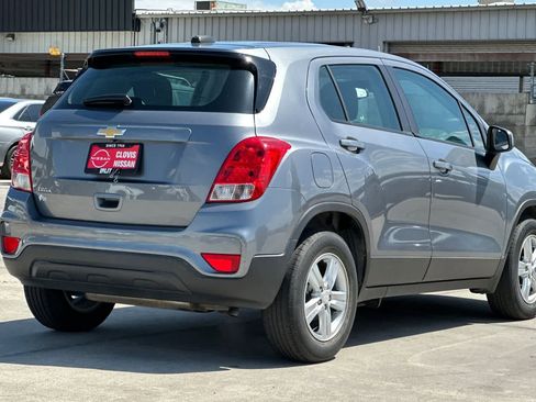 Used 2020 Chevrolet Trax LS FWD image 3
