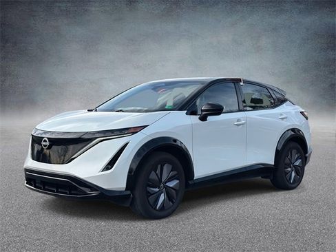 Used 2023 Nissan Ariya AWD image 7