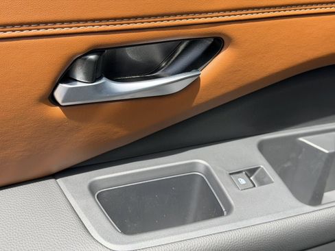 New 2026 Nissan Pathfinder Platinum AWD/4WD image 11