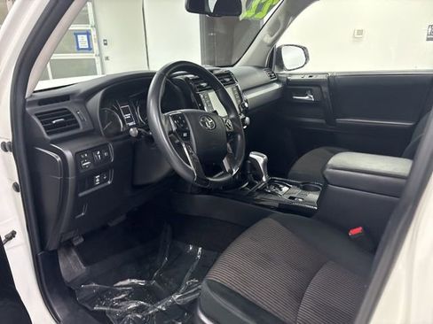 Used 2022 Toyota 4Runner TRD Off-Road image 14
