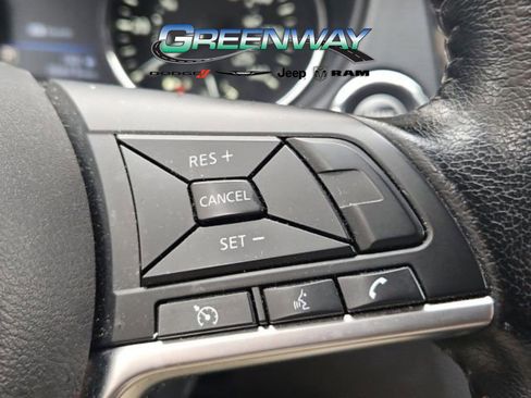 Used 2020 Nissan Rogue SV image 17