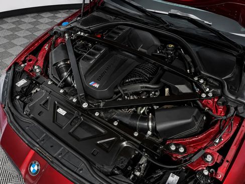 Used 2025 BMW M3 w/ Executive Package RWD image 18