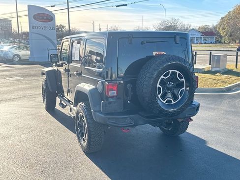 Used 2015 Jeep Wrangler Unlimited Rubicon image 4