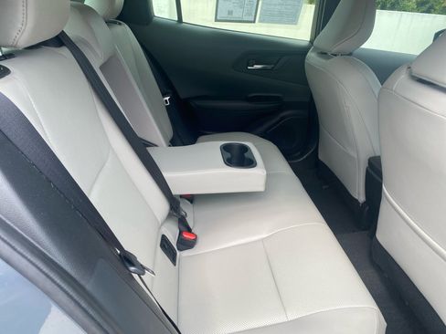 Used 2025 Toyota Prius Limited FWD image 33