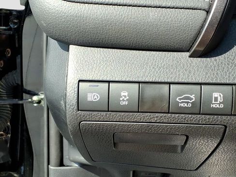 Used 2024 Toyota Camry SE image 23