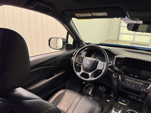 Used 2024 Honda Passport TrailSport image 23