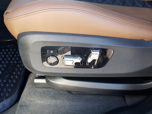 New 2026 BMW X5 M Competition w/ Executive Package image 21