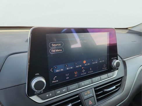 Used 2023 Nissan Altima 2.5 SV image 24