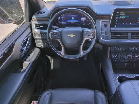 Used 2022 Chevrolet Suburban High Country AWD/4WD image 19
