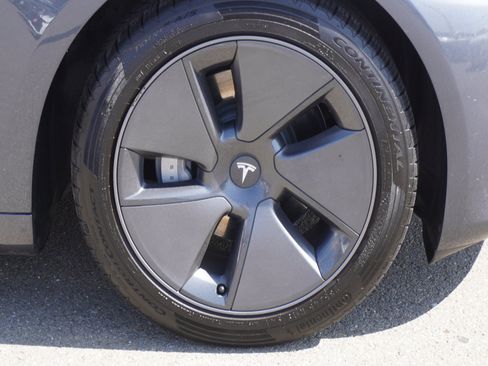 Used 2023 Tesla Model 3 Standard Range RWD image 5