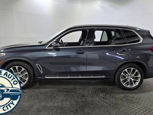 Used 2019 BMW X5 xDrive50i w/ Off-Road Package AWD/4WD image 11