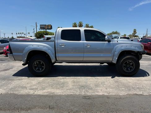 Used 2014 Toyota Tacoma 4x4 Double Cab w/ TRD Sport Package image 10