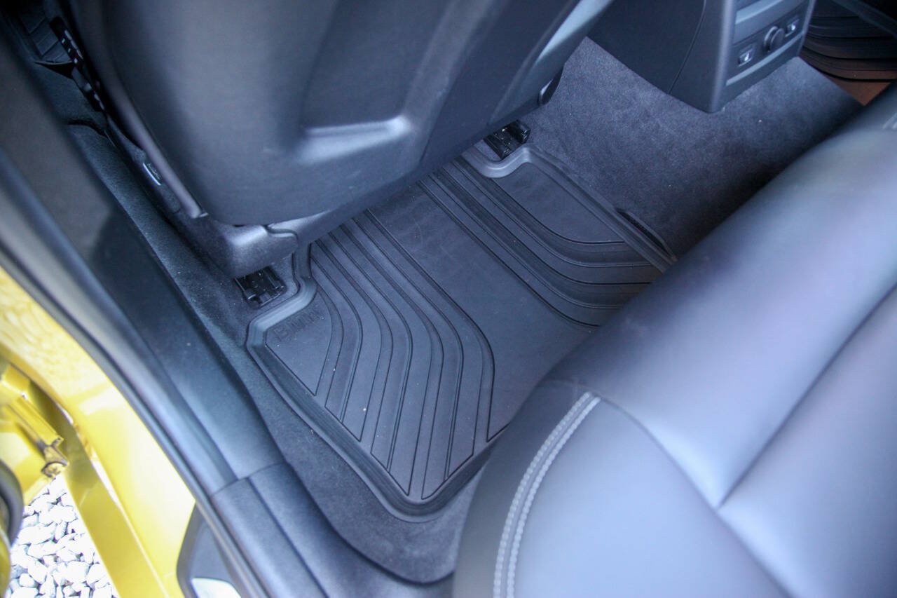 Used 2015 BMW M3 RWD image 52
