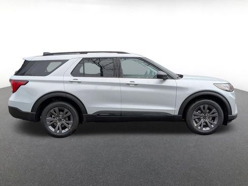New 2026 Ford Explorer Active image 2