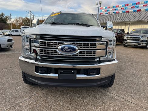 Used 2019 Ford F250 XL w/ XL Value Package image 3
