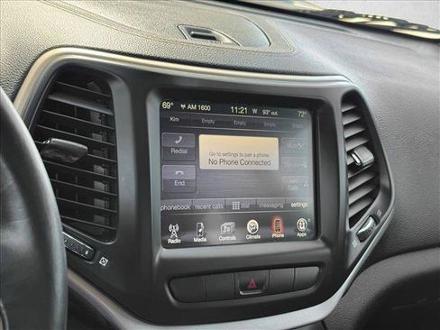 Used 2014 Jeep Cherokee Latitude w/ Comfort/Convenience Group FWD image 13