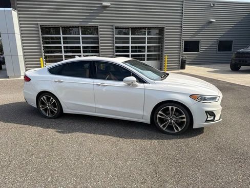 Used 2019 Ford Fusion Titanium FWD image 2