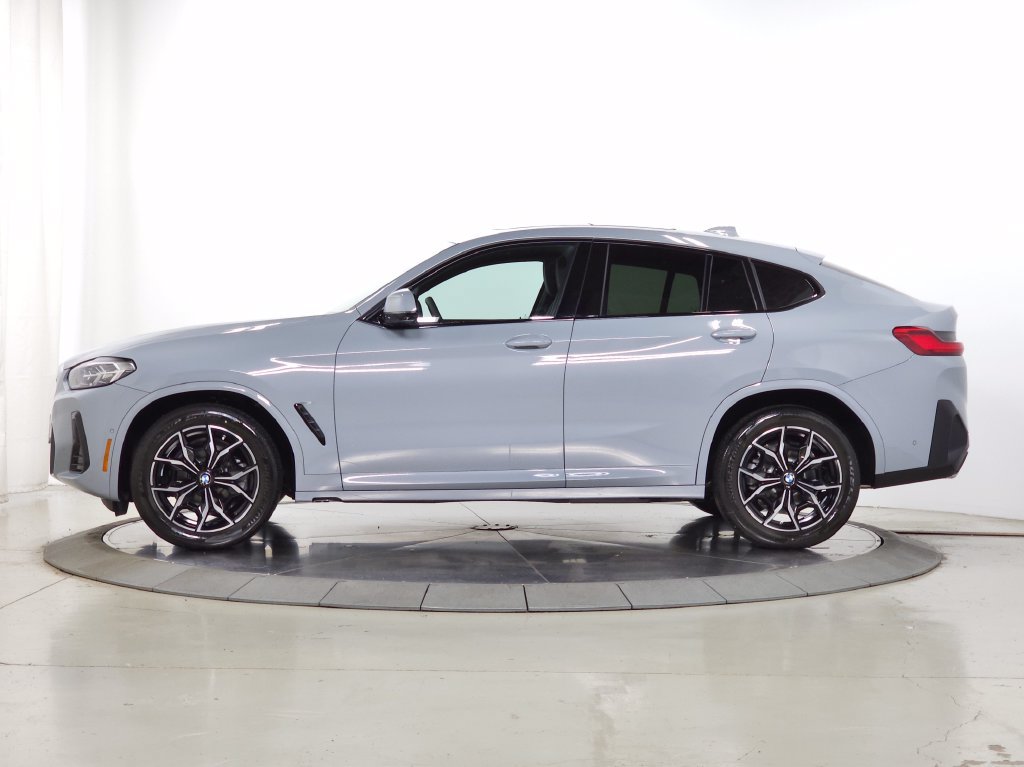 Used 2025 BMW X4 xDrive30i w/ M Sport Package AWD/4WD image 5